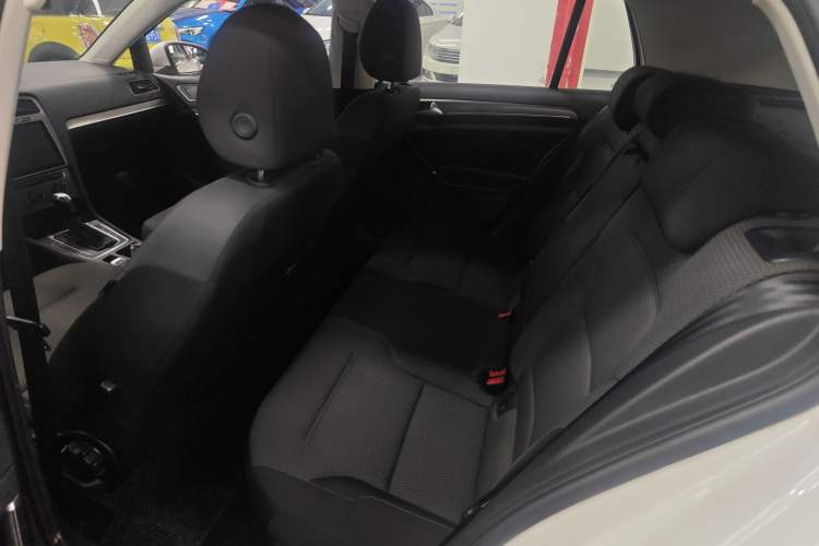 Used Volkswagen Golf 2016 1.6L Automatic Comfort Model Left Rear Seat
