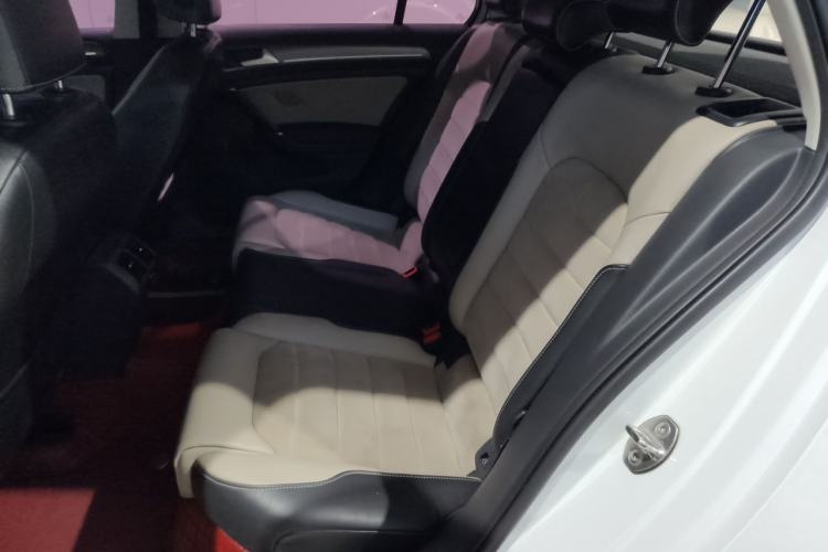 Used Volkswagen Golf 2016 230TSI Automatic Luxury Version Left Rear Seat