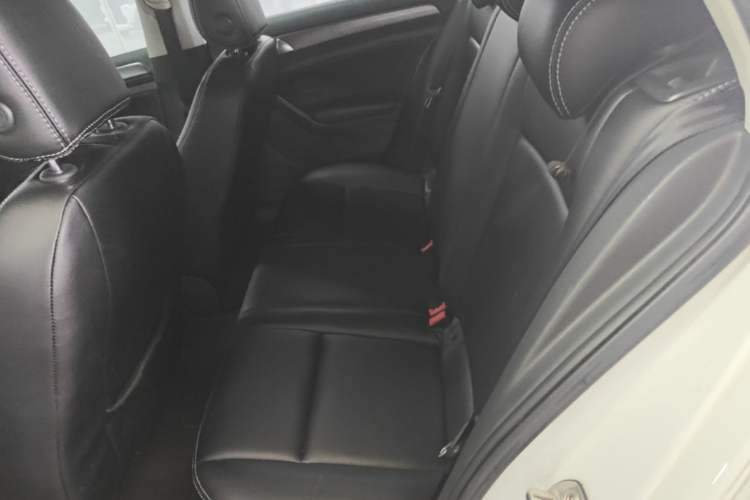 Used Volkswagen Golf 2016 1.6L Automatic Fashion Model Left Rear Seat