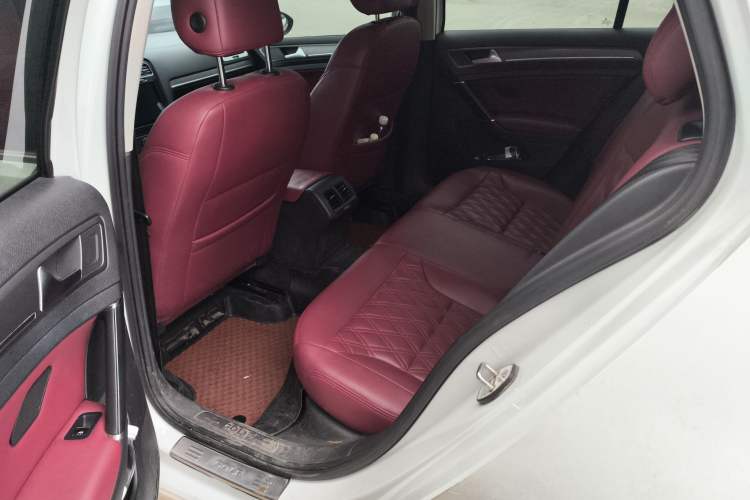 Used Volkswagen Golf 2016 1.6L Automatic Comfort Model Left Rear Seat