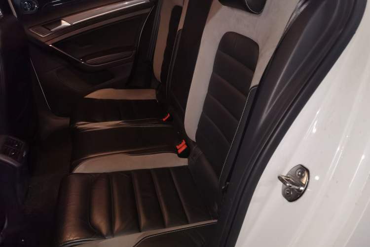 Used Volkswagen Golf 2016 1.4TSI Automatic R-Line Left Rear Seat