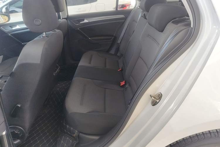 Used Volkswagen Golf 2016 230TSI Automatic Comfort Version Left Rear Seat