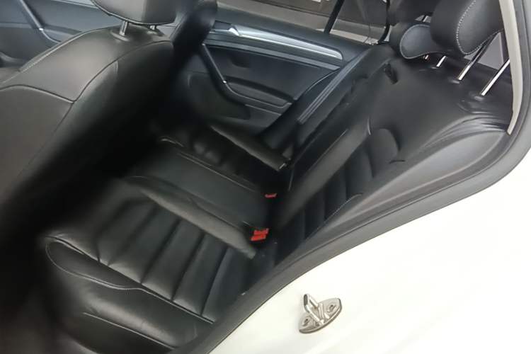 Used Volkswagen Golf 2016 230TSI Automatic Luxury Version Left Rear Seat