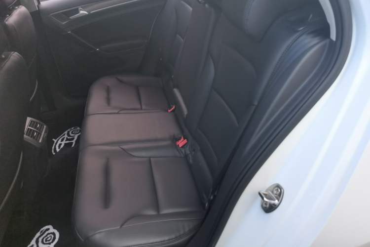 Used Volkswagen Golf 2016 1.6L Automatic Comfort Model Left Rear Seat