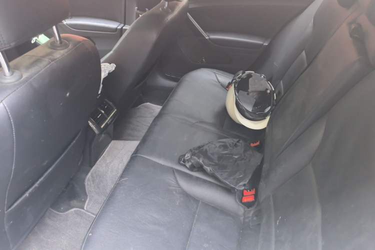 Used Volkswagen Golf 2016 1.6L Automatic Comfort Model Left Rear Seat
