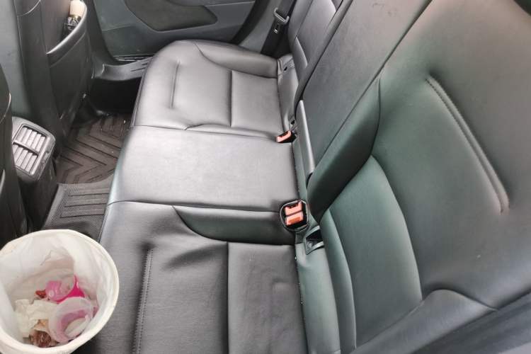 Used Volkswagen Golf 2016 1.6L Automatic Comfort Model Left Rear Seat