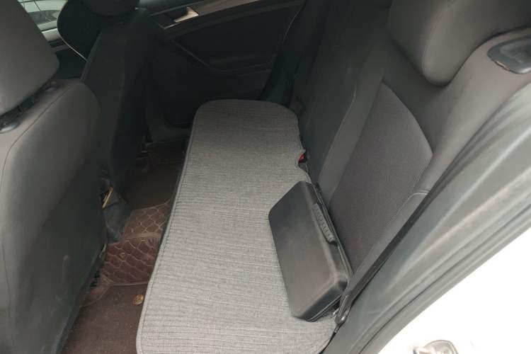 Used Volkswagen Golf 2016 1.6L Manual Fashion Edition Left Rear Seat