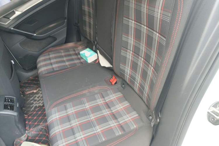 Used Volkswagen Golf 2016 230TSI Manual Comfort Version Left Rear Seat
