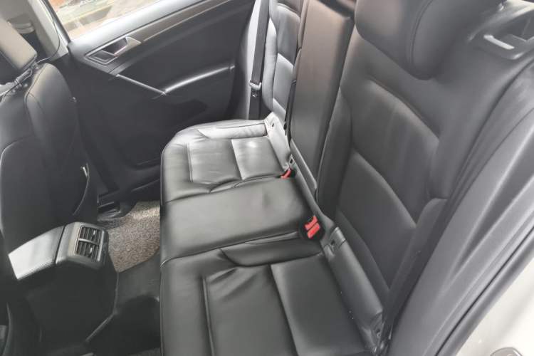 Used Volkswagen Golf 2016 1.6L Automatic Comfort Model Left Rear Seat
