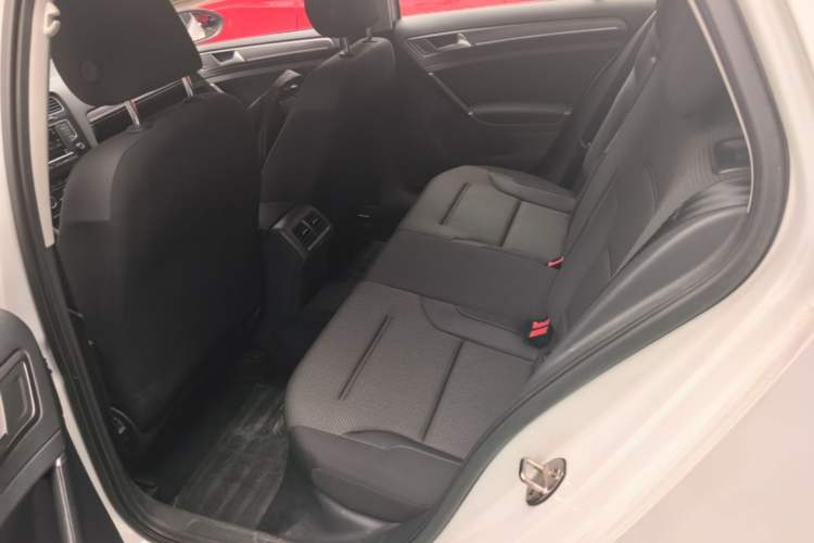 Used Volkswagen Golf 2016 230TSI Automatic Comfort Version Left Rear Seat