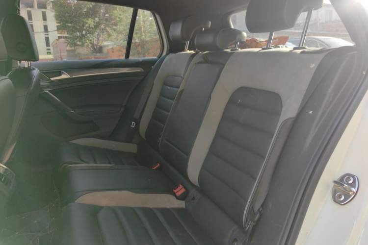Used Volkswagen Golf 2016 1.4TSI Automatic R-Line Left Rear Seat