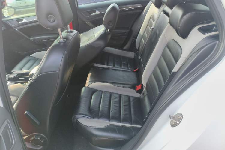 Used Volkswagen Golf 2016 1.4TSI Automatic R-Line Left Rear Seat