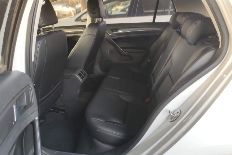 Used Volkswagen Golf 2016 230TSI Automatic Comfort Version Left Rear Seat