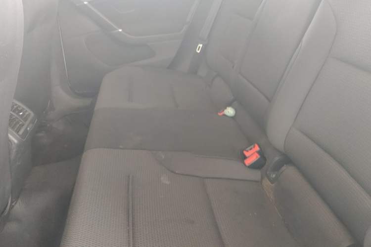 Used Volkswagen Golf 2016 230TSI Automatic Comfort Version Left Rear Seat