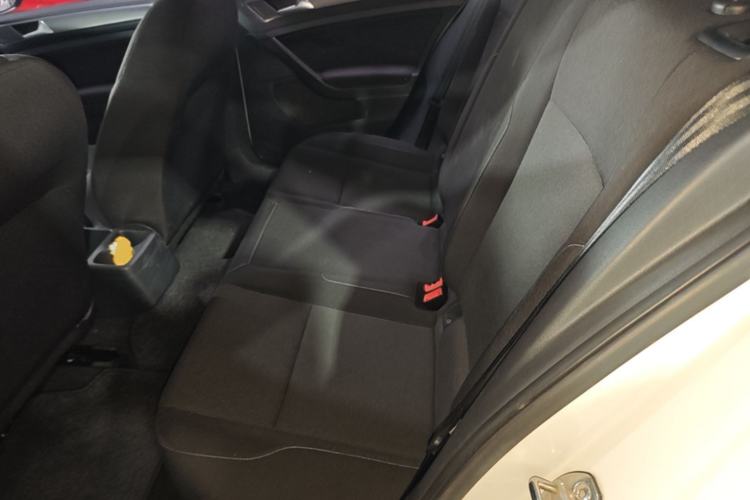 Used Volkswagen Golf 2016 1.6L Automatic Fashion Model Left Rear Seat
