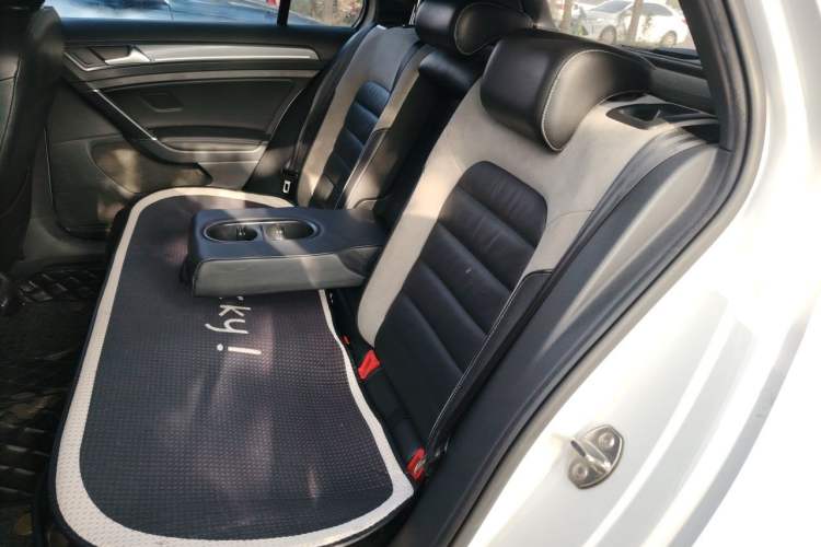 Used Volkswagen Golf 2016 1.4TSI Automatic R-Line Left Rear Seat