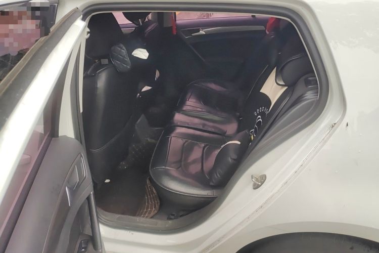 Used Volkswagen Golf 2016 1.6L Automatic Fashion Model Left Rear Seat