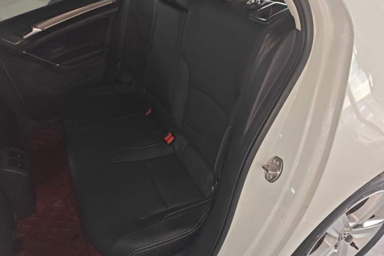 Used Volkswagen Golf 2016 1.6L Automatic Comfort Model Left Rear Seat