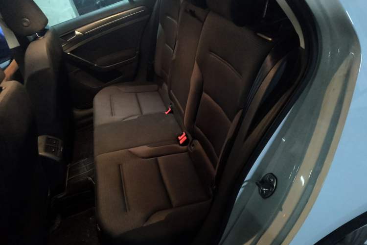 Used Volkswagen Golf 2016 230TSI Automatic Comfort Version Left Rear Seat