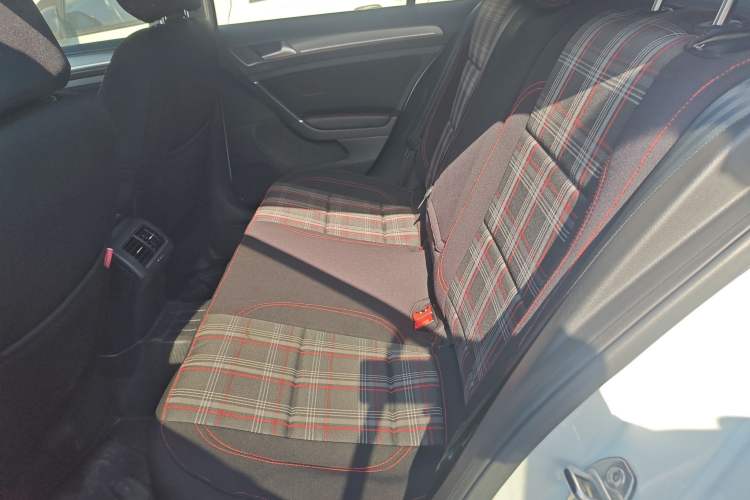 Used Volkswagen Golf 2016 230TSI Manual Comfort Version Left Rear Seat