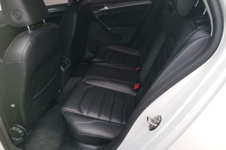 Used Volkswagen Golf 2016 230TSI Automatic Luxury Version Left Rear Seat