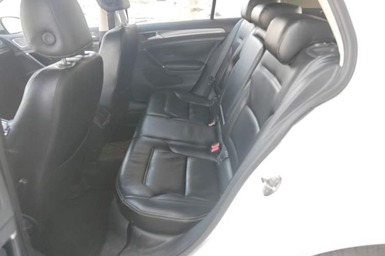 Used Volkswagen Golf 2016 230TSI Automatic Comfort Version Left Rear Seat