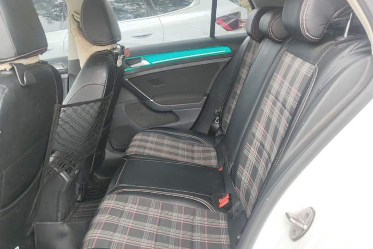 Used Volkswagen Golf 2016 230TSI Automatic Comfort Version Left Rear Seat