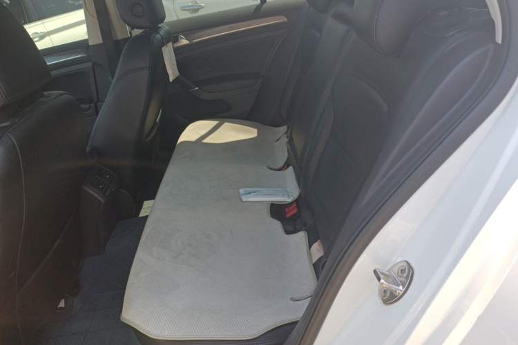 Used Volkswagen Golf 2016 230TSI Automatic Comfort Version Left Rear Seat