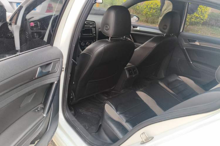 Used Volkswagen Golf 2016 1.4TSI Automatic R-Line Left Rear Seat