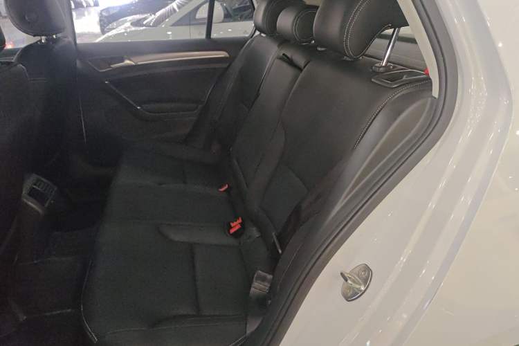 Used Volkswagen Golf 2016 1.6L Automatic Comfort Model Left Rear Seat