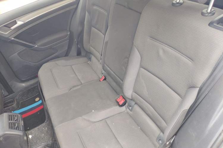 Used Volkswagen Golf 2016 1.6L Automatic Comfort Model Left Rear Seat