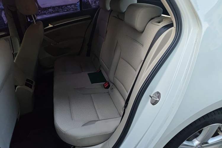Used Volkswagen Golf 2016 1.6L Automatic Comfort Model Left Rear Seat