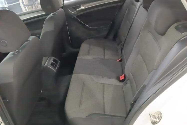 Used Volkswagen Golf 2016 1.6L Automatic Comfort Model Left Rear Seat