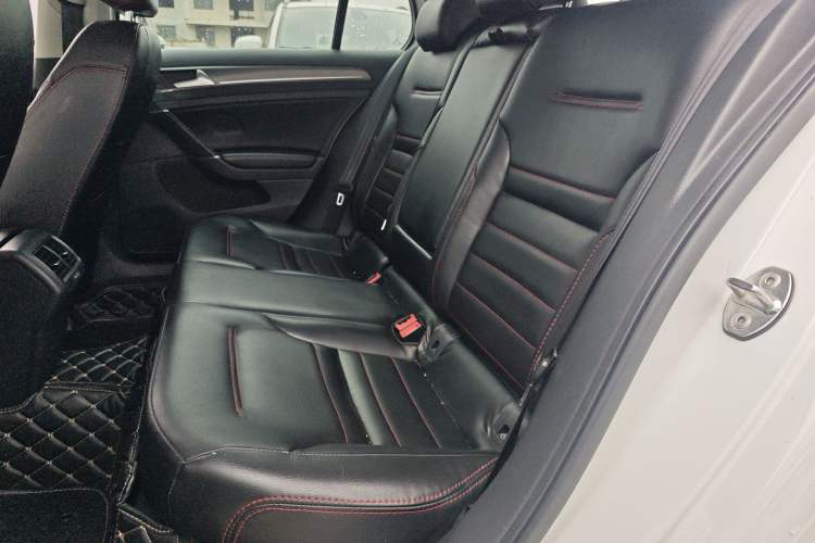 Used Volkswagen Golf 2016 1.6L Automatic Comfort Model Left Rear Seat