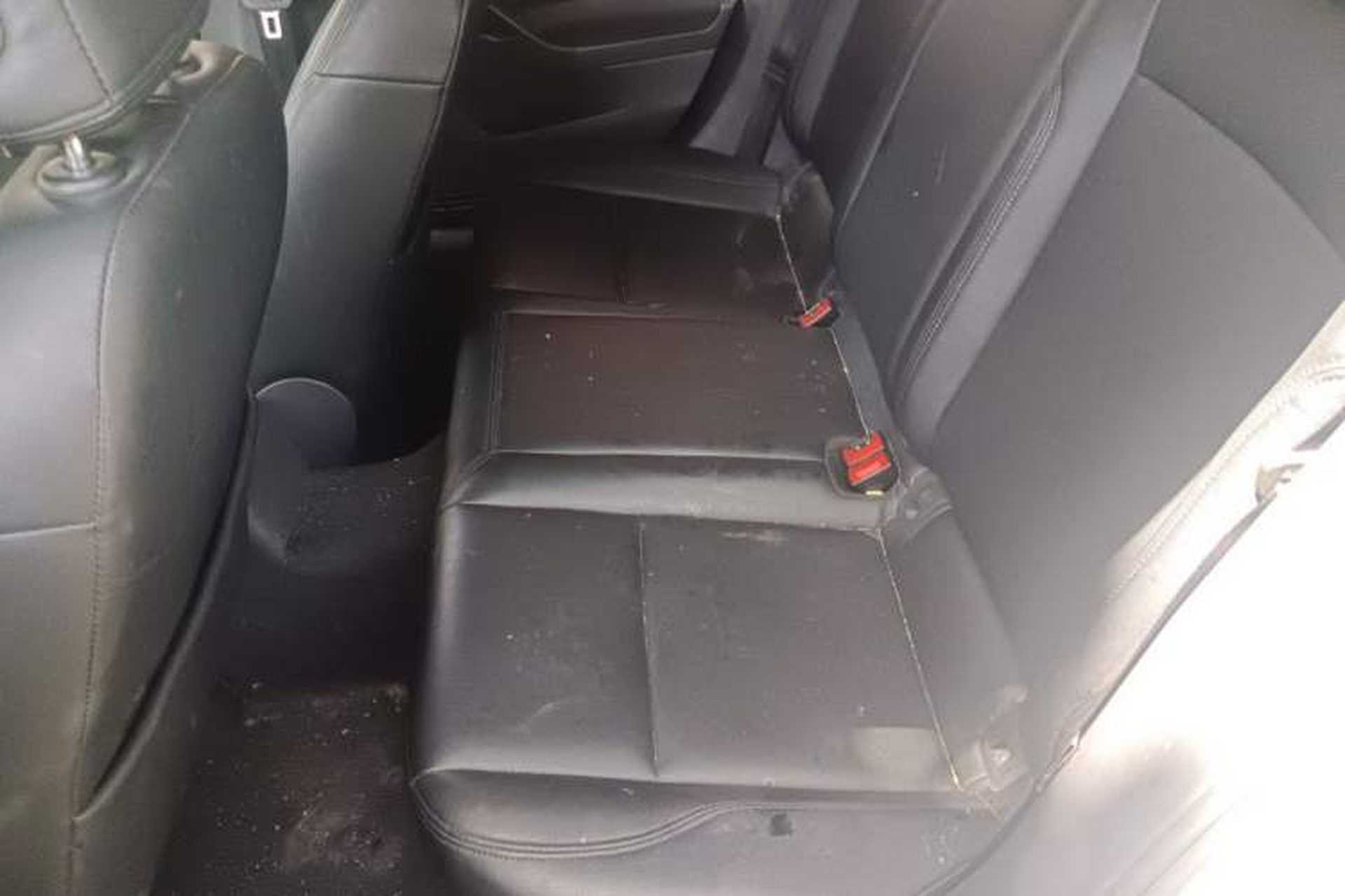 Used Volkswagen Golf 2016 1.6L Automatic Fashion Model Left Rear Seat