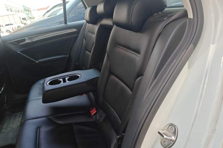 Used Volkswagen Golf 2016 230TSI Automatic Comfort Version Left Rear Seat