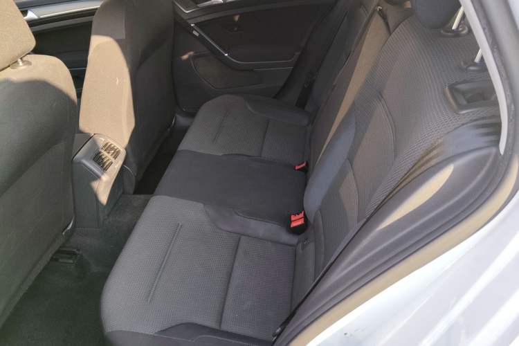 Used Volkswagen Golf 2016 1.6L Automatic Comfort Model Left Rear Seat
