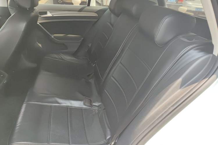 Used Volkswagen Golf 2016 1.6L Automatic Comfort Model Left Rear Seat