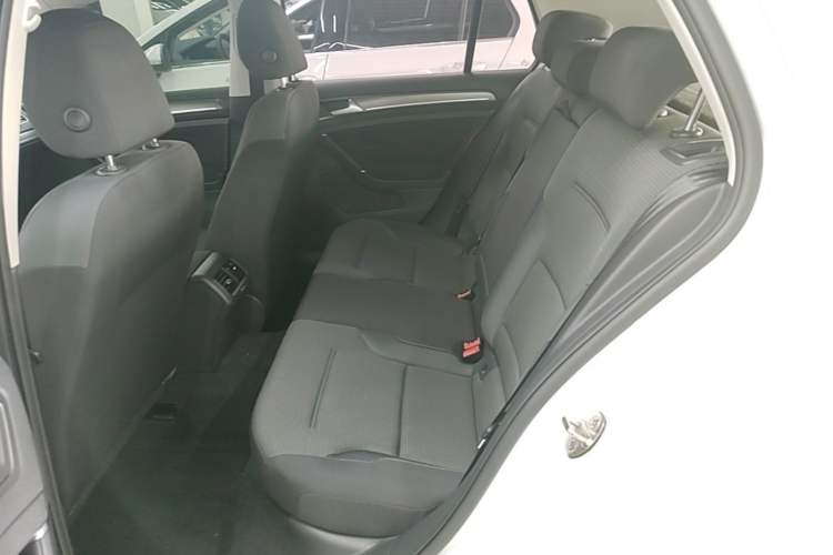 Used Volkswagen Golf 2016 1.6L Automatic Comfort Model Left Rear Seat