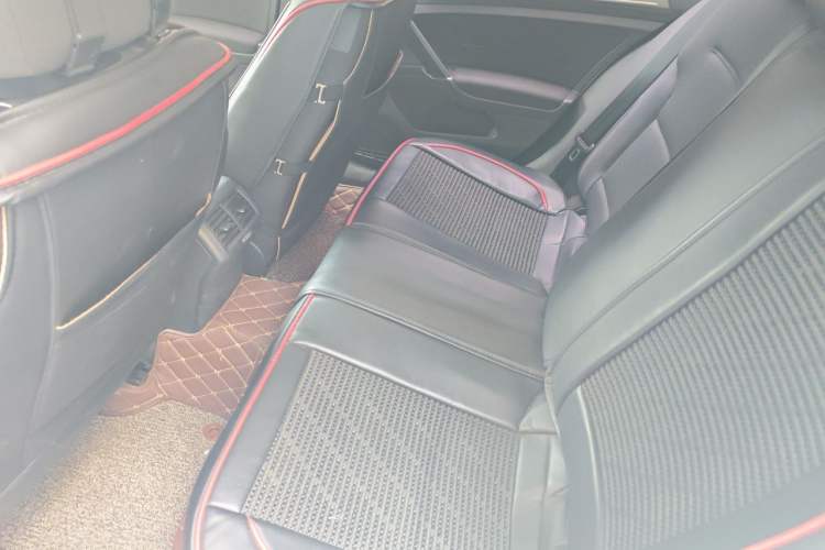 Used Volkswagen Golf 2016 230TSI Automatic Comfort Version Left Rear Seat