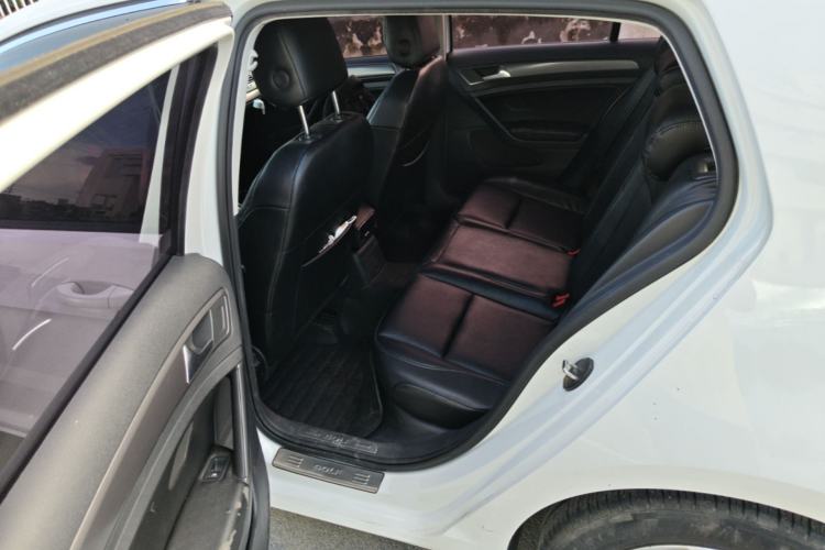 Used Volkswagen Golf 2016 1.6L Automatic Fashion Model Left Rear Seat