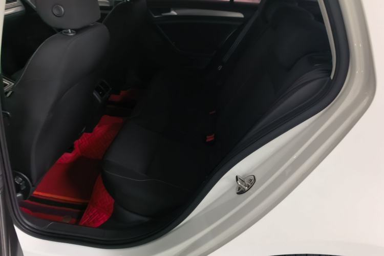 Used Volkswagen Golf 2016 1.6L Automatic Fashion Model Left Rear Seat