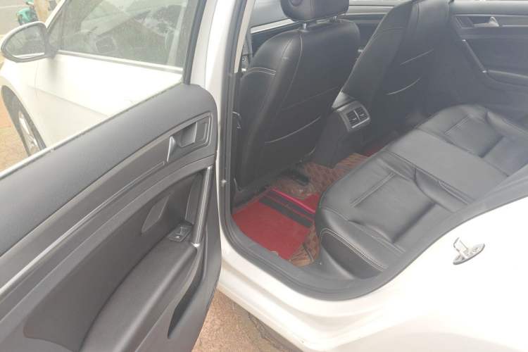 Used Volkswagen Golf 2016 230TSI Automatic Comfort Version Left Rear Seat
