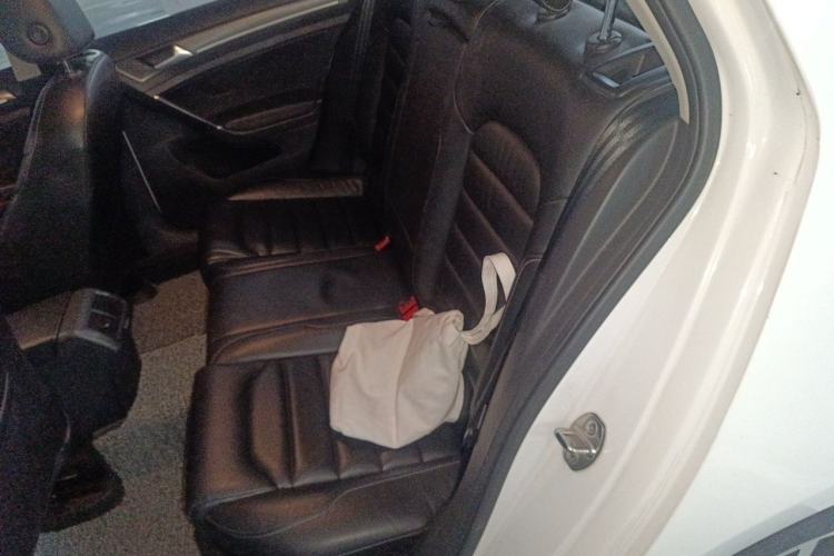 Used Volkswagen Golf 2016 230TSI Automatic Luxury Version Left Rear Seat