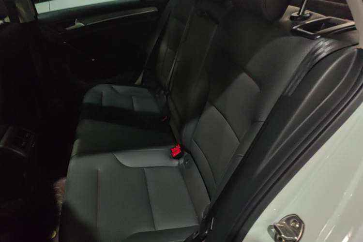 Used Volkswagen Golf 2016 230TSI Automatic Comfort Version Left Rear Seat