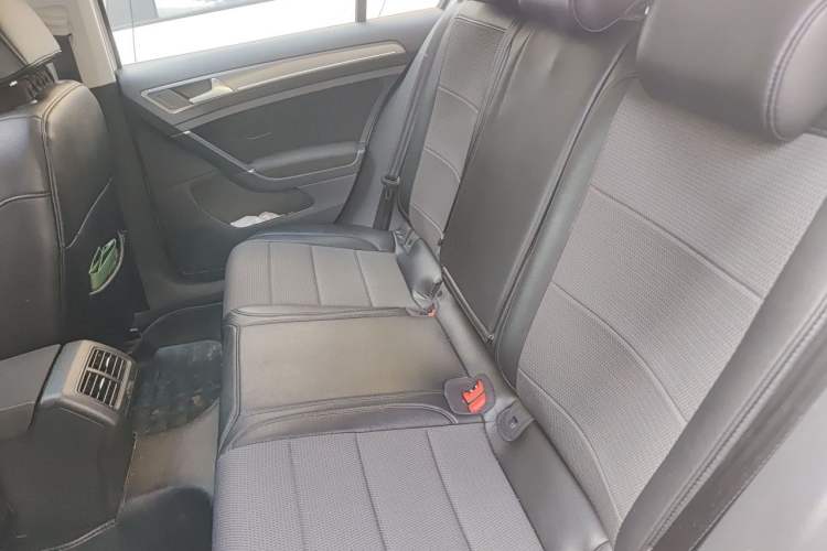 Used Volkswagen Golf 2016 1.6L Automatic Comfort Model Left Rear Seat