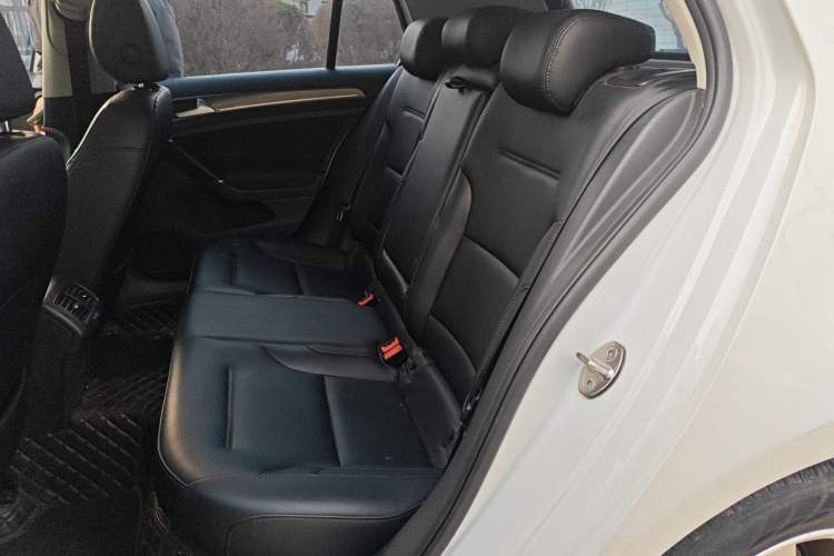 Used Volkswagen Golf 2016 230TSI Automatic Comfort Version Left Rear Seat