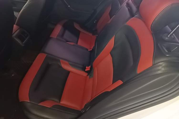 Used Volkswagen Golf 2016 1.6L Automatic Comfort Model Left Rear Seat