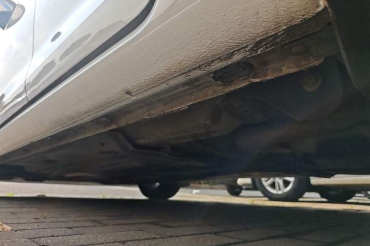 Used Volkswagen Golf 2016 230TSI Automatic Comfort Version Left Side Sill