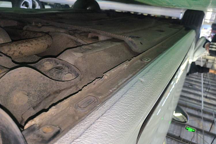 Used Volkswagen Golf 2016 1.6L Automatic Comfort Model Left Side Sill